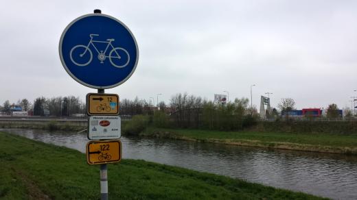 Pravobřežní cyklostezka v Českých Budějovicích - cedule