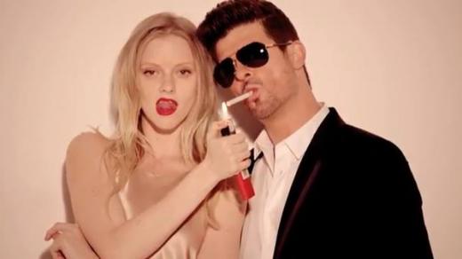 Ukazuje se, že Robin Thicke měl při skládání úspěšného songu taky trochu "Blurred Lines"