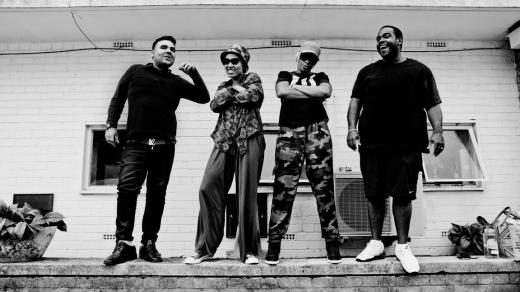 Mary J. Blige a The London Sessions crew     