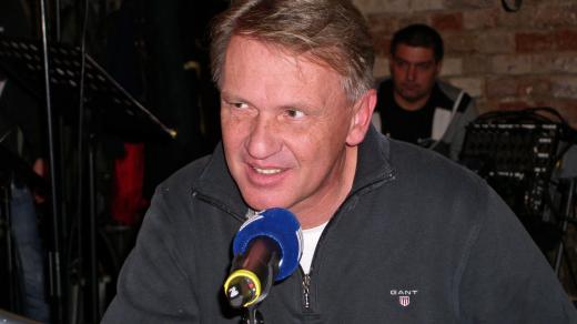 Hostem byl katolický kněž polského původu Zbigniew  Czendlik. Rozhdol se, že požehná moravskému vínu