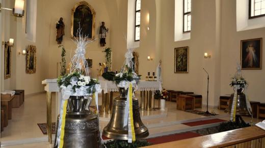 Tři nové zvony v Dobré