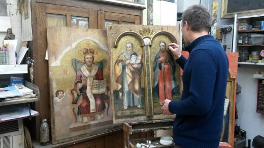 Vzácný ikonostas z kunčického kostelíka v péči restaurátorů ze Staříče