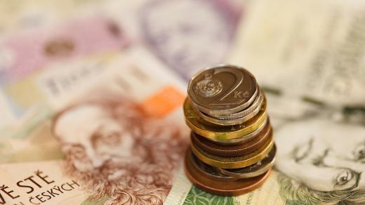 Pevný kurz koruny k euru vytváří stabilní prostředí, které pomáhá ekonomice jako celku.
