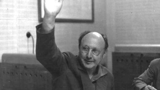 M.Disman při rozhlasové režii - 1961