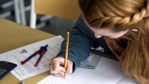 Začíná první kolo přijímacích zkoušek na střední školy