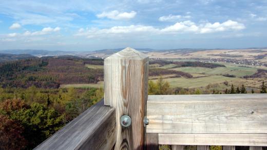 Dřevěná rozhledna Ježník nad Krnovem