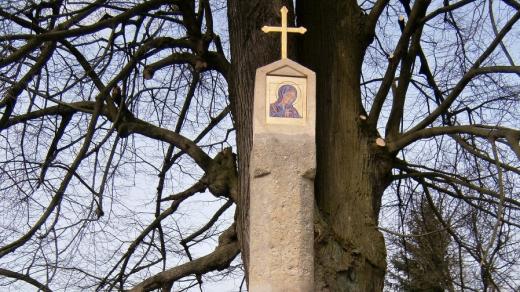 Kříž jako poděkování za přežití morové zkázy v 17. století