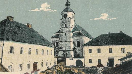 Kostel sv. Jana Křtitele na historické fotografii