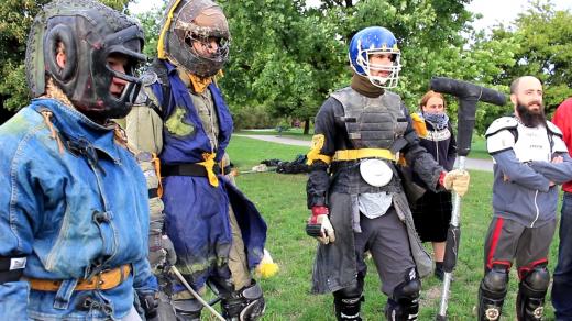 Skórujte psí lebkou, vyzývá postapokalyptické ragby Jugger