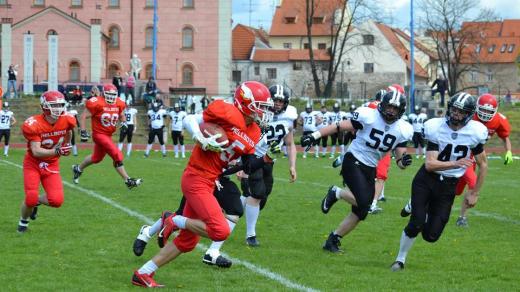 Tým Budweis Hellboys hraje americký fotbal. Domovské hřiště má na Sokolském ostrově v Českých Budějovicích