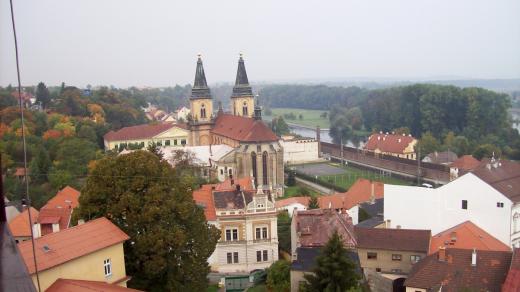 Z hlásky je pěkný výhled na kostel Narození Panny Marie