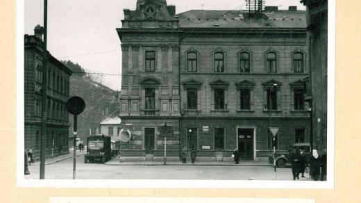 Budova třebíčské pošty v roce 1965. Zdroj: SOkA Třebíč, fond Okresní soud Třebíč, T 352 z roku 1965 - 1