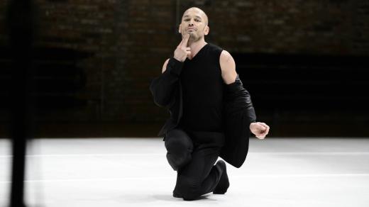 Tomasz Wygoda v inscenaci Nižinskij. Svěcení snů