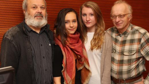 Bohuslav Voda, Pavlína Pulicarová a Petra Mařánová a Míla Brtník