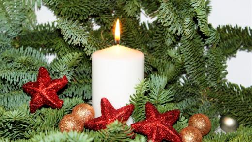 Vánoční svíčka (ilustrační foto)