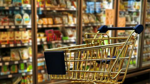 Každý Čech vyhodí v průměru jídlo za 20 tisíc korun ročně. 