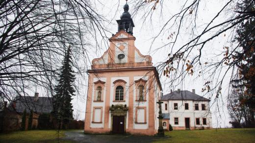 Kostel sv. Františka Serafínského je nejstarší církevní stavbou Chudobína