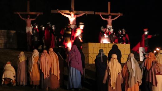 Pašijové hry ve Žďáře nad Sázavou se odehrávají venku