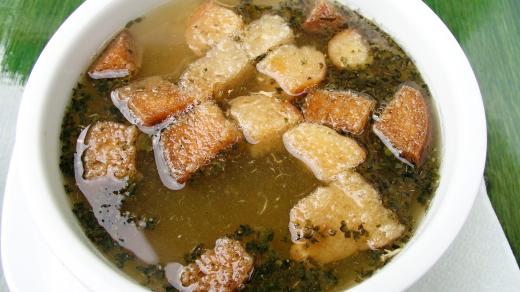 Česnečka s krutony