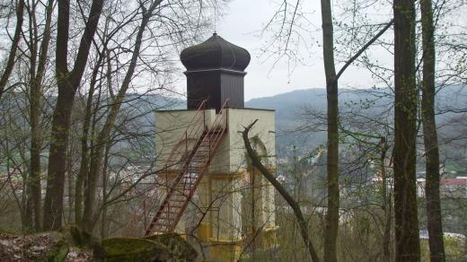 V Benešově nad Ploučnicí opravili stodesetiletou stařenku