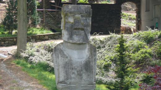 Strakonická socha moai