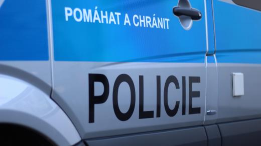 Policie, auto