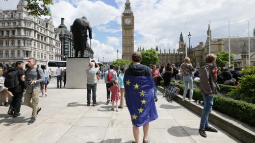 Představitelé unie musí urychleně pracovat na tom, aby ukončili období nejistoty, které odchod Británie vyvolává