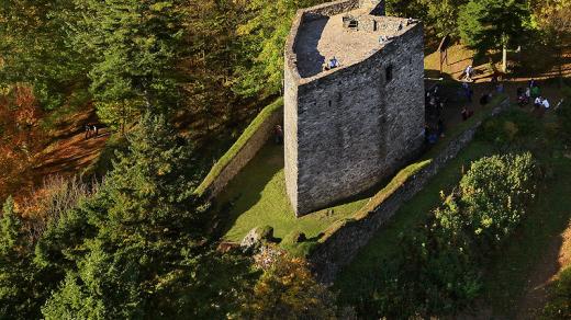 Předsunutá obranná věž s břitem - Hladomorna
