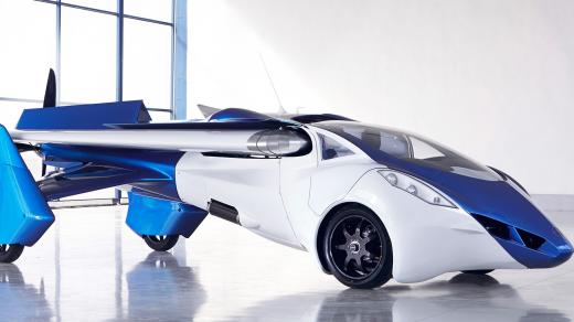 Aeromobil na Slovensku vyvíjejí už od počátku 90. let. Poslední verze 3.0 se svým vzhledem velmi blíží modernímu autu