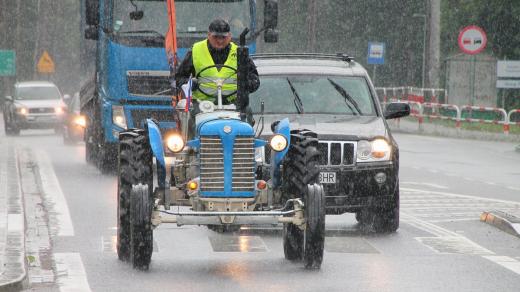 Zetor 25 s Martinem Havelkou v dešti
