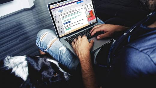 Facebook - laptop - notebook - sociální sítě - sociální síť