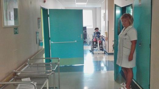 Spinální jednotka liberecké nemocnice pomáhá ochrnutým pacientům