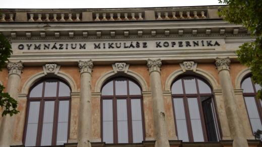 Budova Gymnázia Mikuláše Koperníka v Bílovci