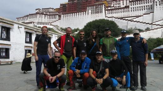 Team v paláci Potala