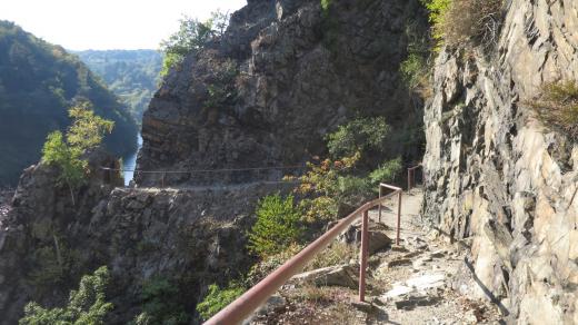 Stezka kopíruje slavný meandr Vltavy