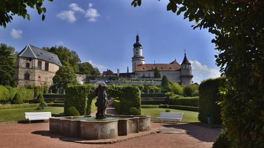 Park s kašnou