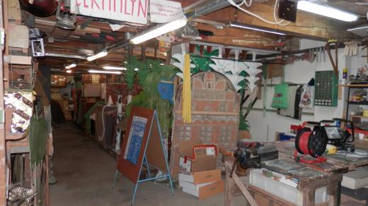 První loutkové představení pro veřejnost se odehrálo v roce 1915 v domácím prostředí člena Sokola Josefa Horneka