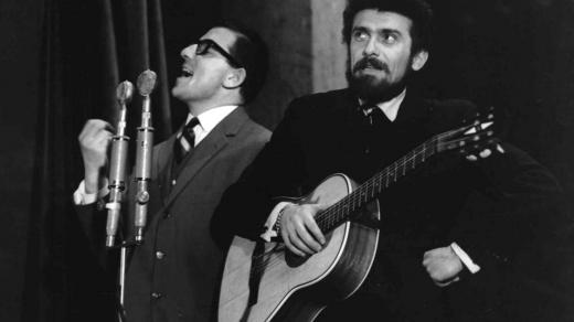 Waldemar Matuška - v  pozadí Karel Štědrý