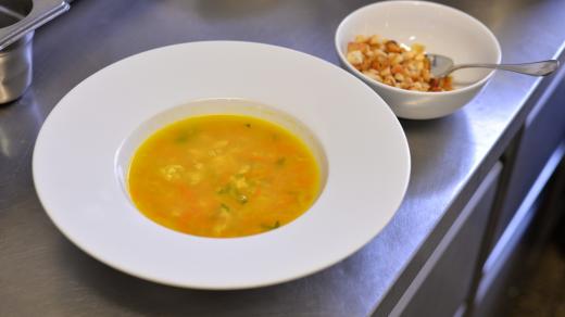 Vánoční rybí polévka