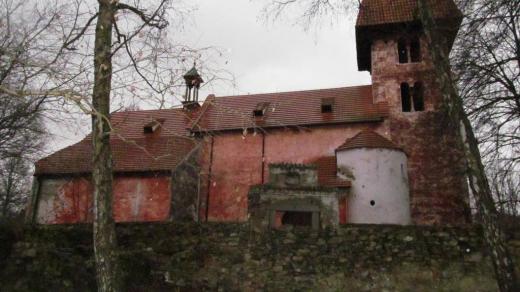 Kostel v Boleticích byl dlouhá léta součástí vojenského prostoru, devastovali ho sovětští vojáci i zlatokopové