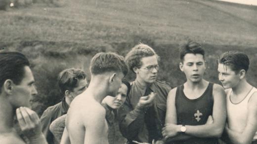 Na výpravě, Jiří Navrátil druhý zprava