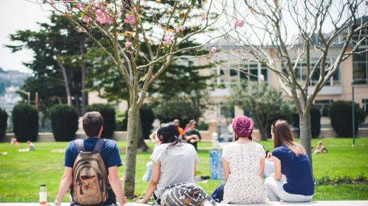 Studenti - kampus -studium   