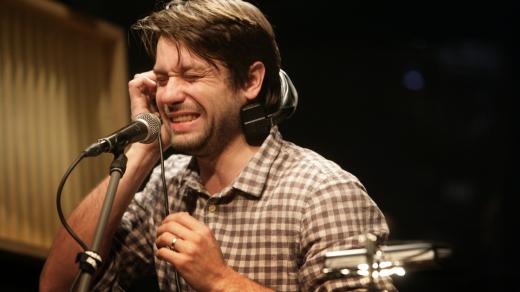 Václav Neužil v představení Dabing Street