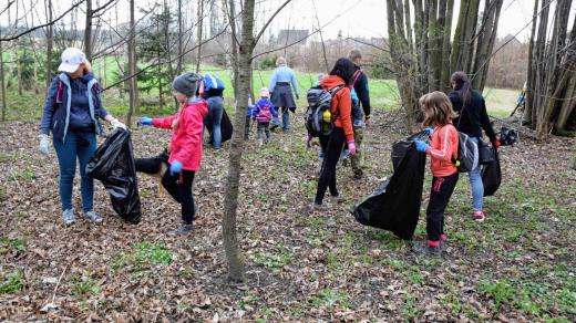 Sběrači nasbírali desítky pytlů odpadu