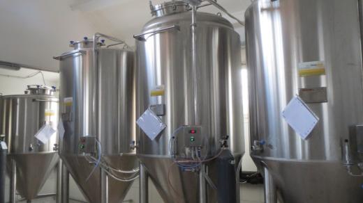 V minipivovaru  Rebel's se zaměřují na piva stout a IPA