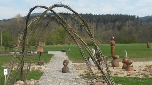 Vrbová brána otevírá vstup do areálu Cestujeme po Evropě