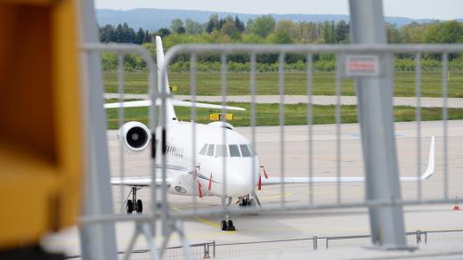 Na stojánce pardubického letiště brzy začnou nabírat cestující letadla Ryanair