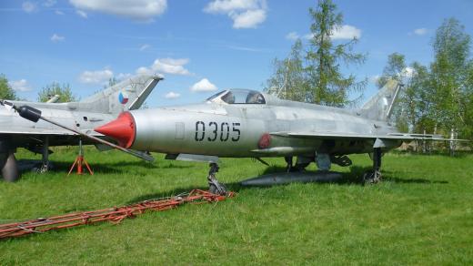 MIG 21