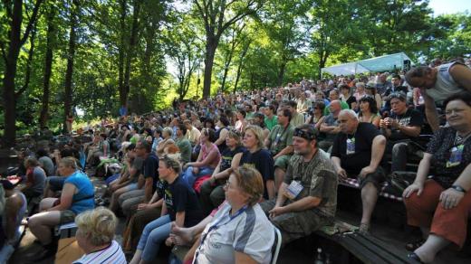 Festival člověčí muziky. To je Folkové Chvojení