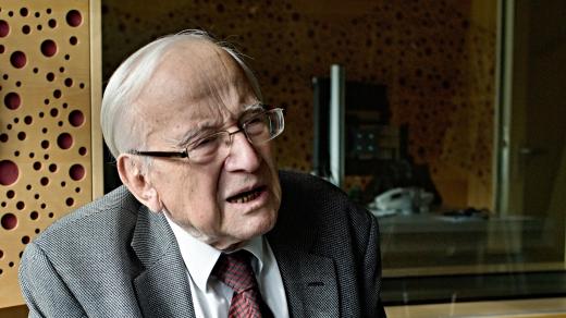 Rudolf Zahradník, kvantový chemik a bývalý předseda AV ČR